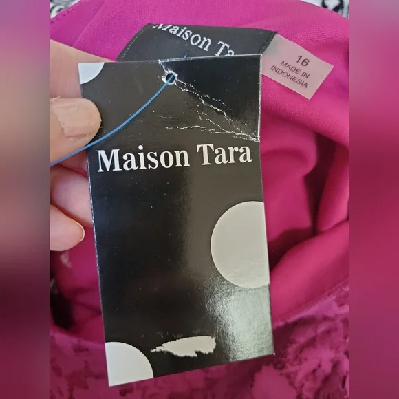 Sold Out Maison Tara NWT Lace Mini Dress - Picture 12 of 15